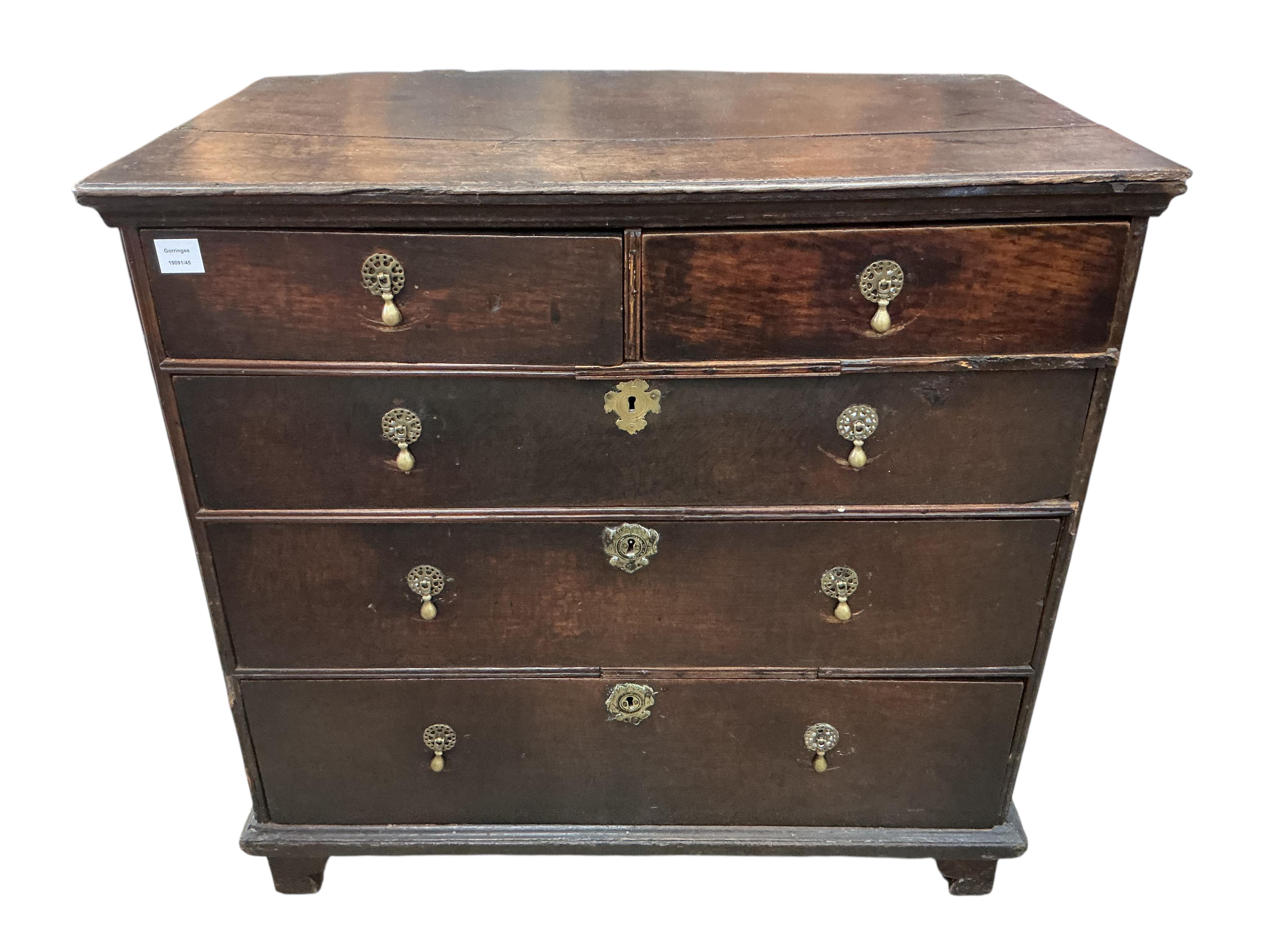 An early 18th century oak chest of drawers, width 98cm, depth 56cm, height 94cm